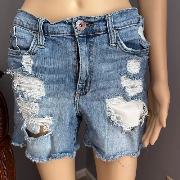 Rock & Republic Light Blue Denim Jean shorts - Picture 7 of 11